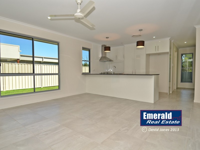 52 Kassidy Drive, Emerald QLD 4720