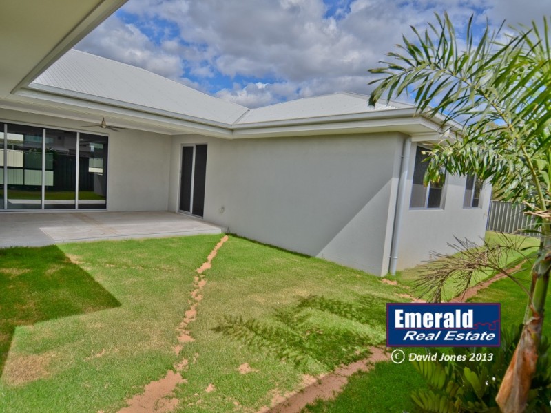 52 Kassidy Drive, Emerald QLD 4720