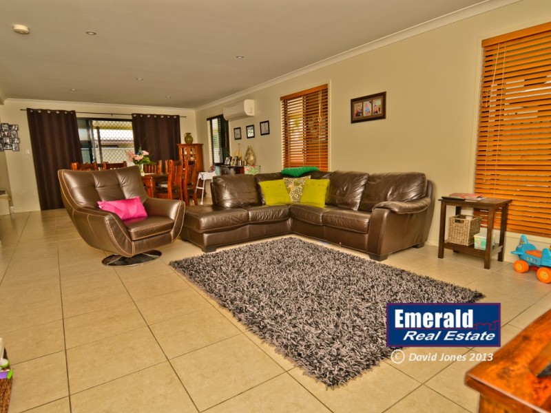 Unit 14 68 Moody Street, Emerald QLD 4720