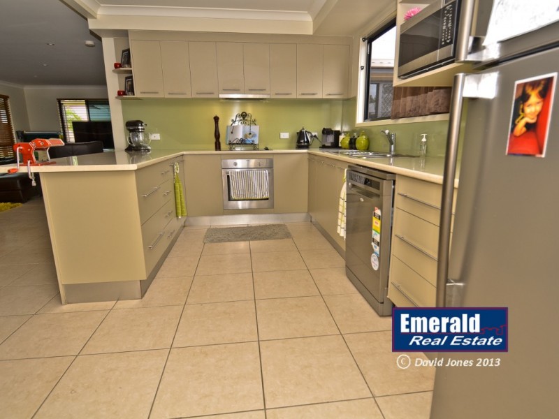 Unit 14 68 Moody Street, Emerald QLD 4720