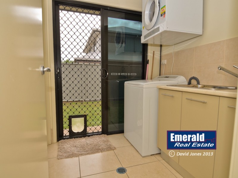 Unit 14 68 Moody Street, Emerald QLD 4720