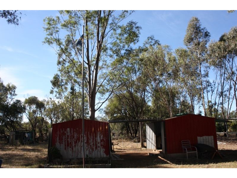 32 Silica Road, Emerald QLD 4720