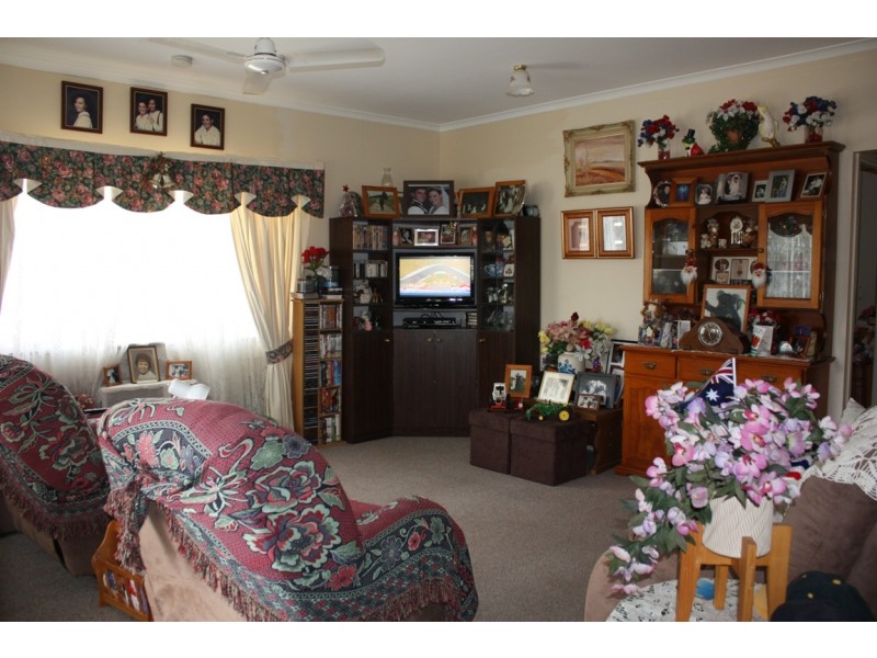 4 Bridgeman Street, Emerald QLD 4720