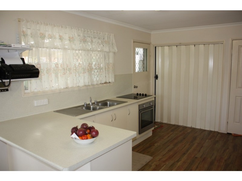 11 Cardinal Drive, Emerald QLD 4720
