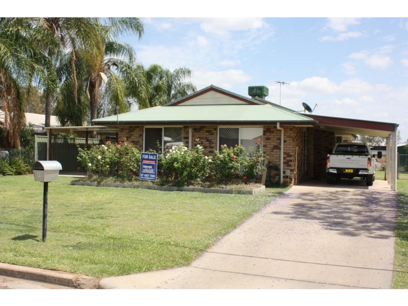11 Cardinal Drive, Emerald QLD 4720