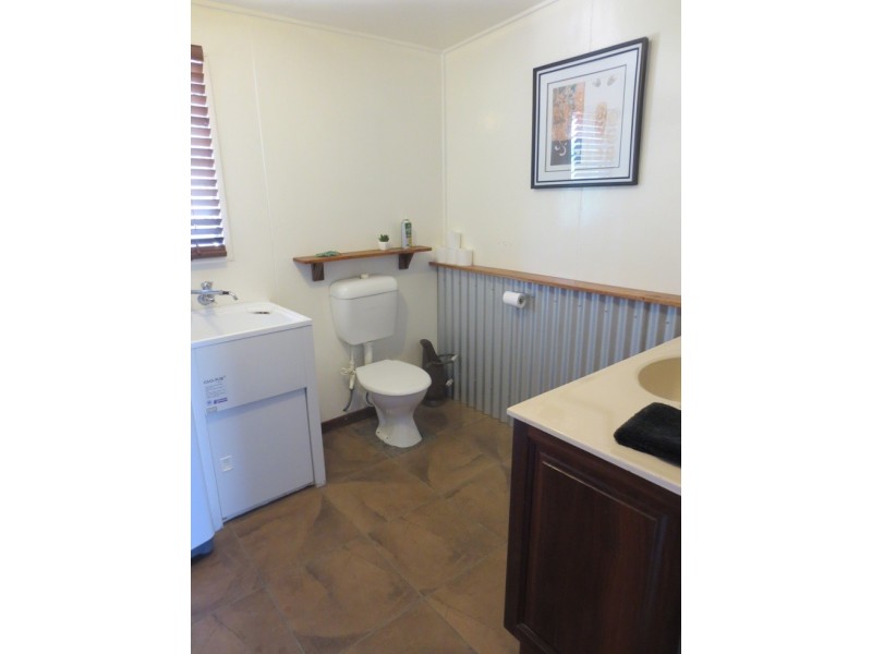 34 Bedford Hill, Rubyvale QLD 4702