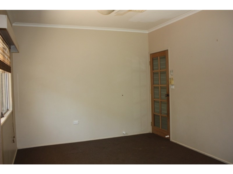 8 Saffola Place, Emerald QLD 4720