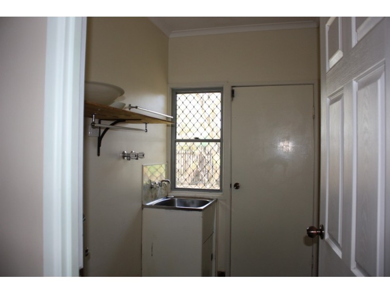 8 Saffola Place, Emerald QLD 4720