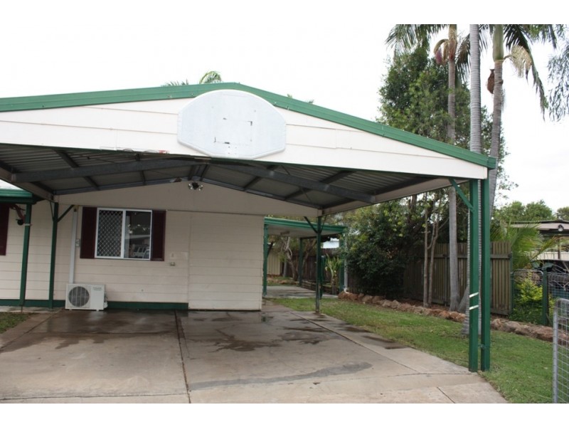 8 Saffola Place, Emerald QLD 4720