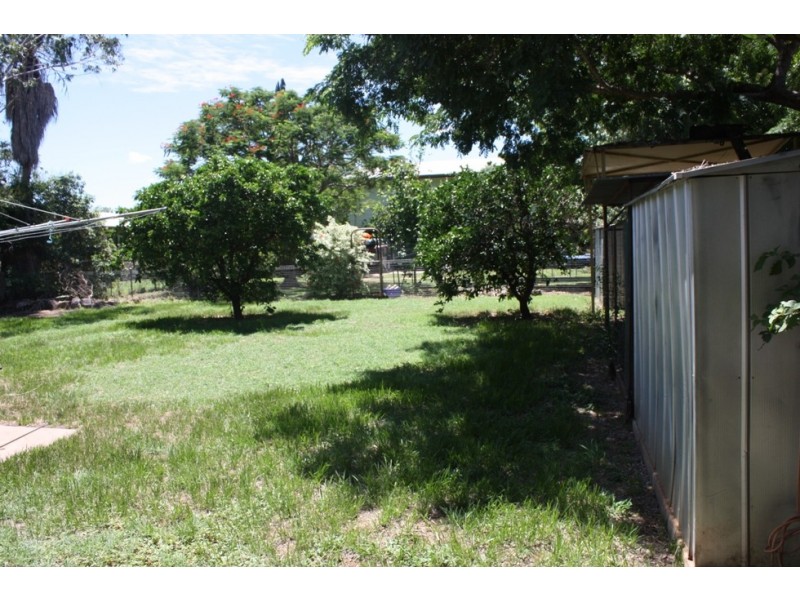 9 Roxburgh Street, Capella QLD 4723