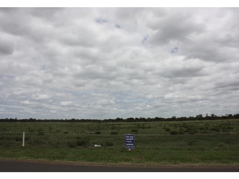12 Bottle Tree Road, Emerald QLD 4720