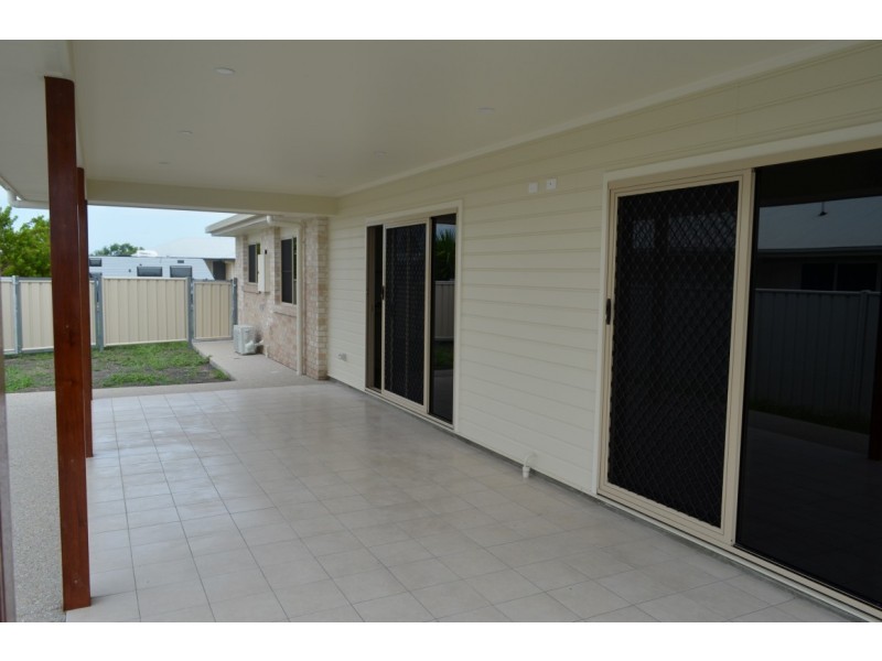 58 Canterbury Road, Emerald QLD 4720