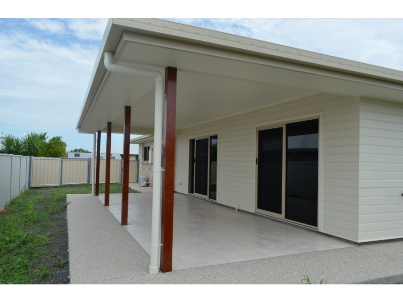 58 Canterbury Road, Emerald QLD 4720