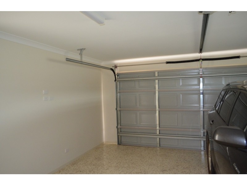 58 Canterbury Road, Emerald QLD 4720