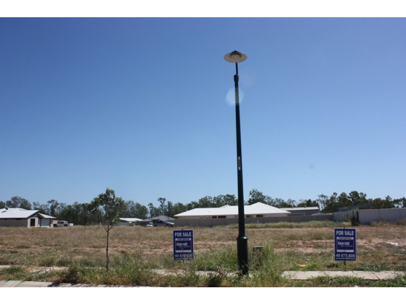 13 Flemington Road, Emerald QLD 4720