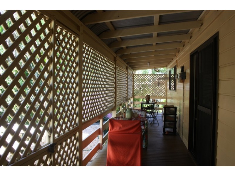 27 Baker Street, Emerald QLD 4720