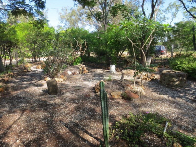 9 Lorikeet Avenue, Sapphire QLD 4702