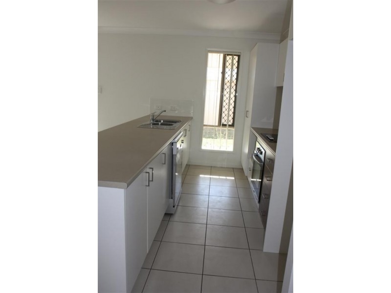 3 Scenic Drive, Emerald QLD 4720