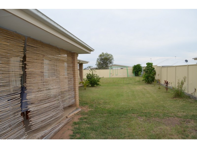 3 Scenic Drive, Emerald QLD 4720