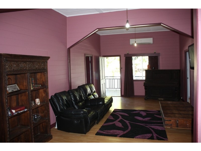 47 Theresa Street, Emerald QLD 4720