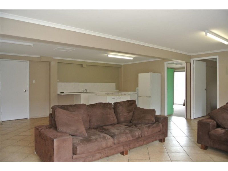 6 Bridgeman Street, Emerald QLD 4720