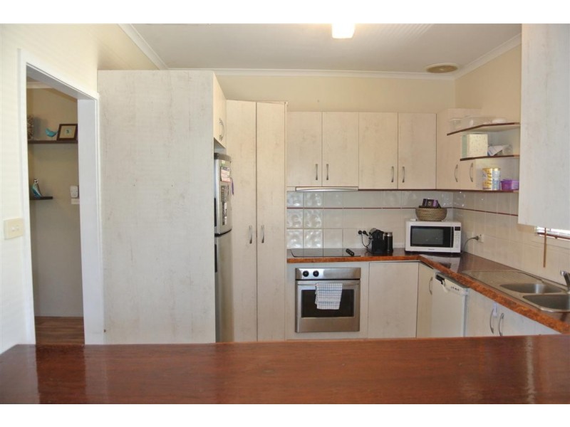 6 Bridgeman Street, Emerald QLD 4720