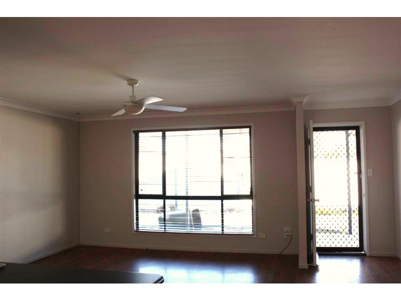 3/6 Burn Street, Capella QLD 4723