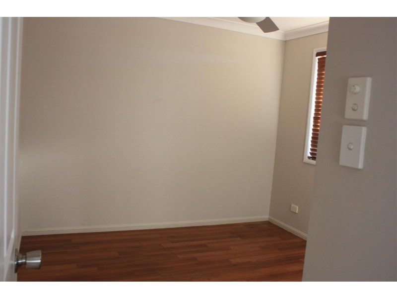 3/6 Burn Street, Capella QLD 4723