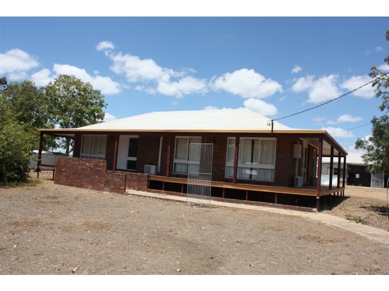 10 Retro Street, Capella QLD 4723