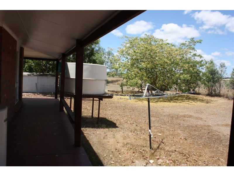 10 Retro Street, Capella QLD 4723