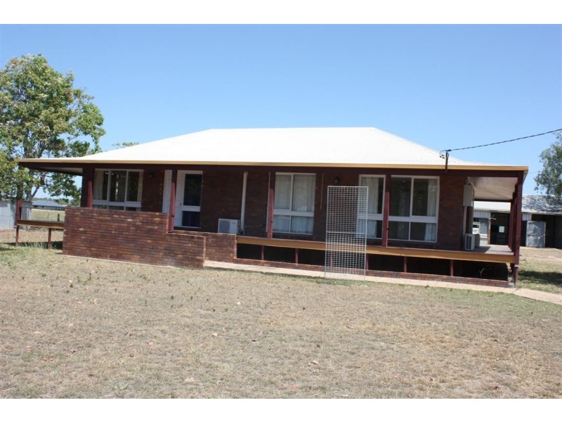 10 Retro Street, Capella QLD 4723