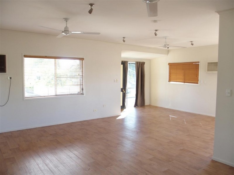 4 Barry Street, Emerald QLD 4720