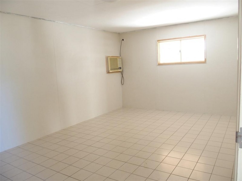 4 Barry Street, Emerald QLD 4720