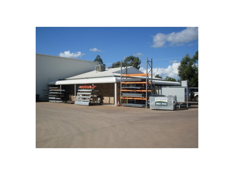 79 Macauley Rd, Emerald QLD 4720