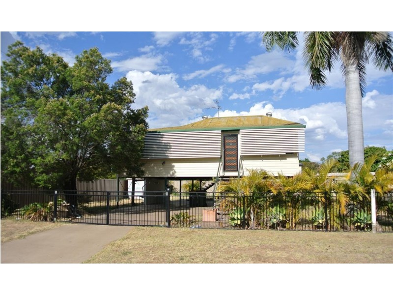 18 Baker Street, Emerald QLD 4720