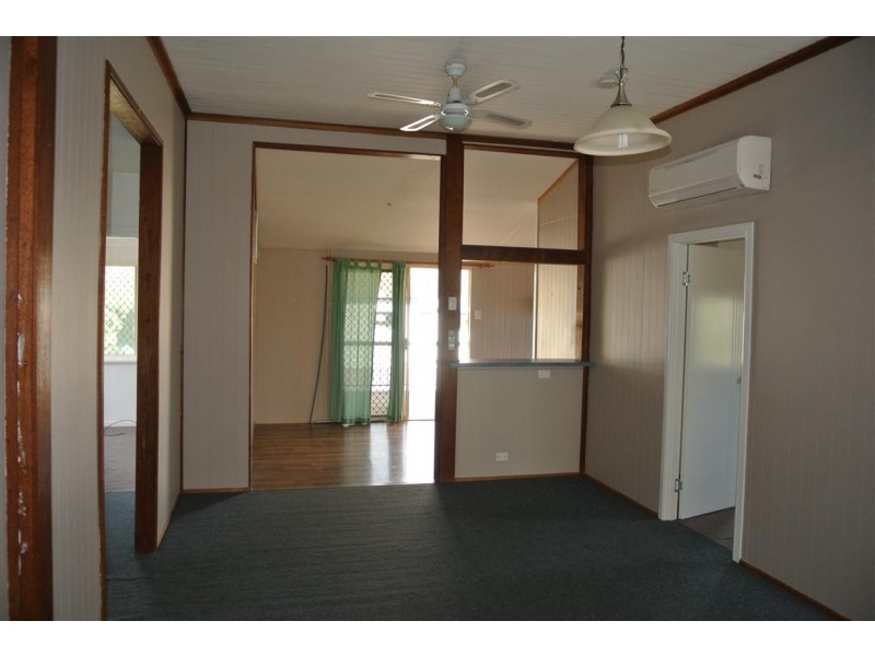 18 Baker Street, Emerald QLD 4720