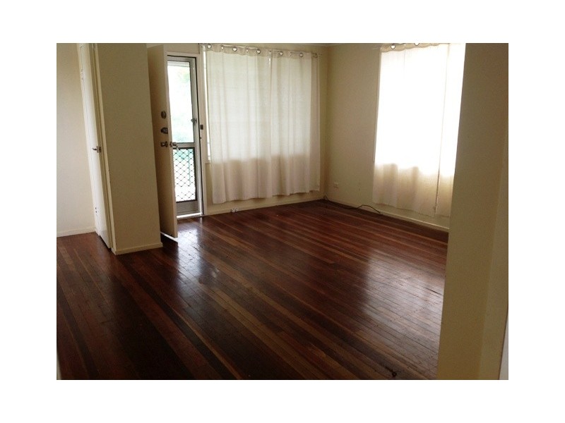 5 Bean Street, Blackwater QLD 4717