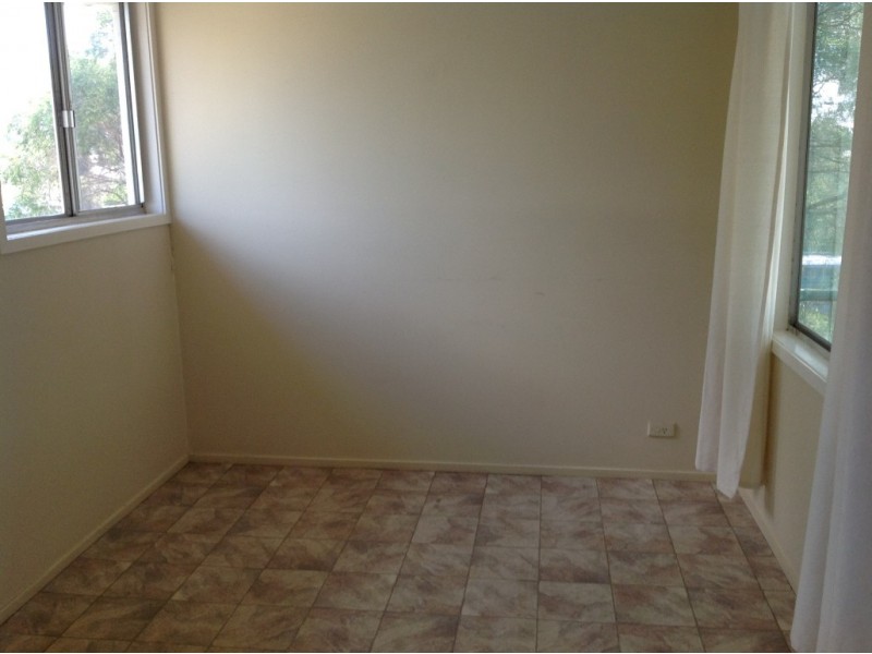 5 Bean Street, Blackwater QLD 4717