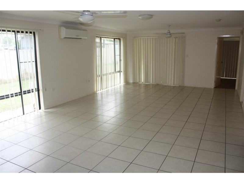 11 Charlton Street, Emerald QLD 4720