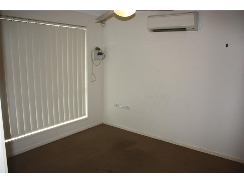 11 Charlton Street, Emerald QLD 4720