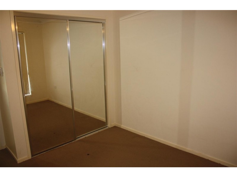 11 Charlton Street, Emerald QLD 4720