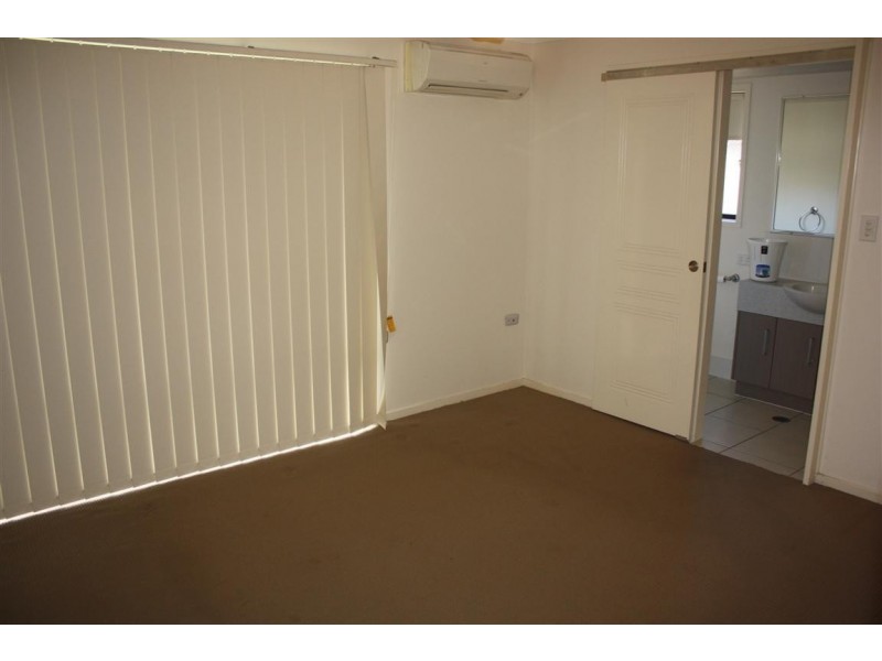 11 Charlton Street, Emerald QLD 4720