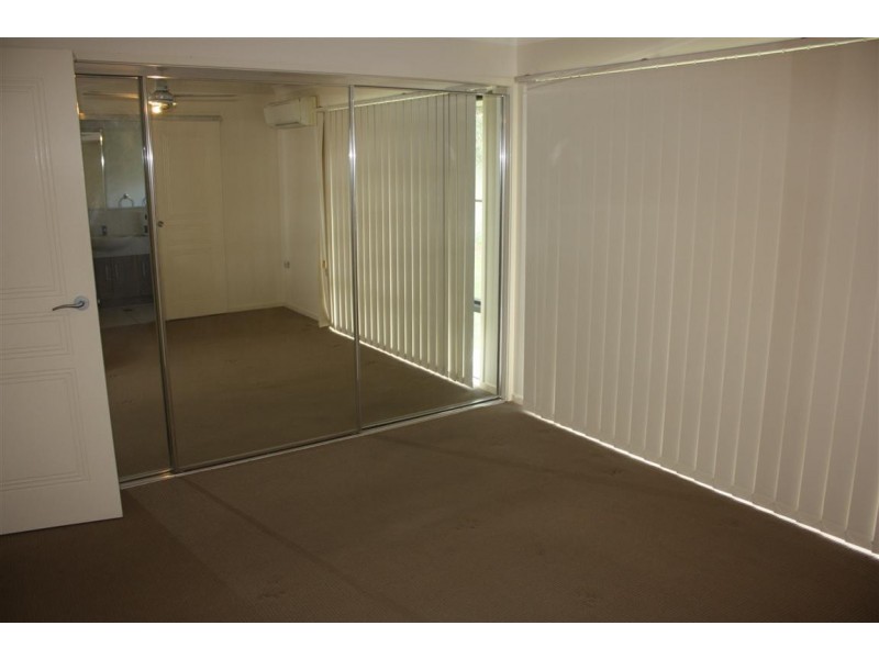 11 Charlton Street, Emerald QLD 4720