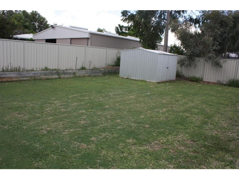 11 Charlton Street, Emerald QLD 4720