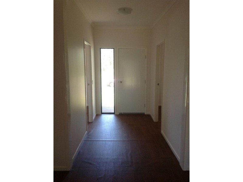 11 Roxburgh Street, Capella QLD 4723