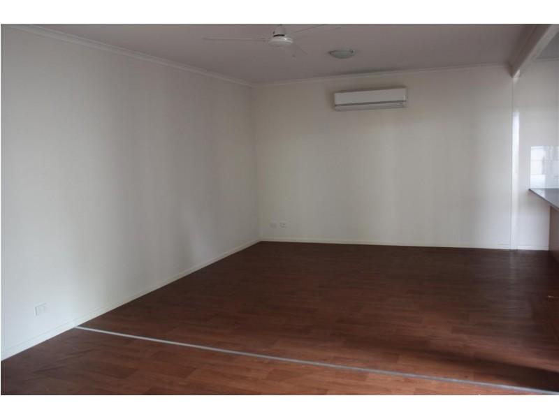 11 Roxburgh Street, Capella QLD 4723