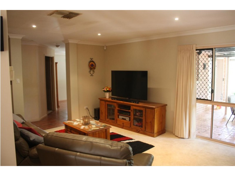 7 Staunton Street, Emerald QLD 4720