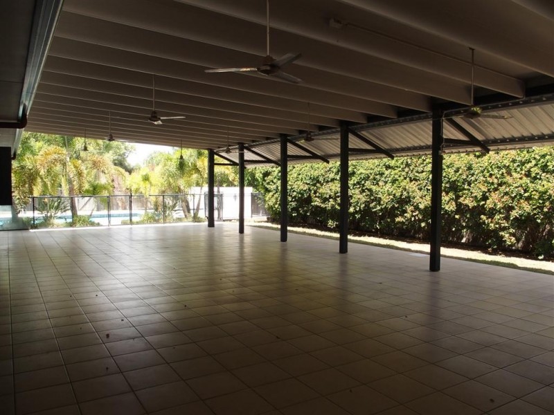 8 Campbell Ford Drive, Emerald QLD 4720