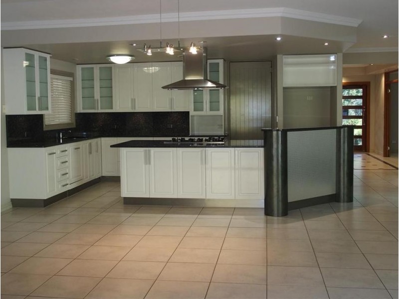 8 Campbell Ford Drive, Emerald QLD 4720