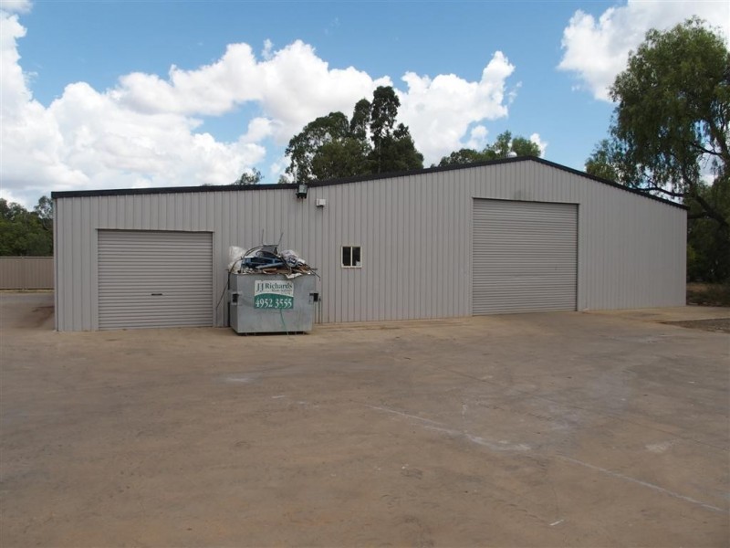 8 Campbell Ford Drive, Emerald QLD 4720